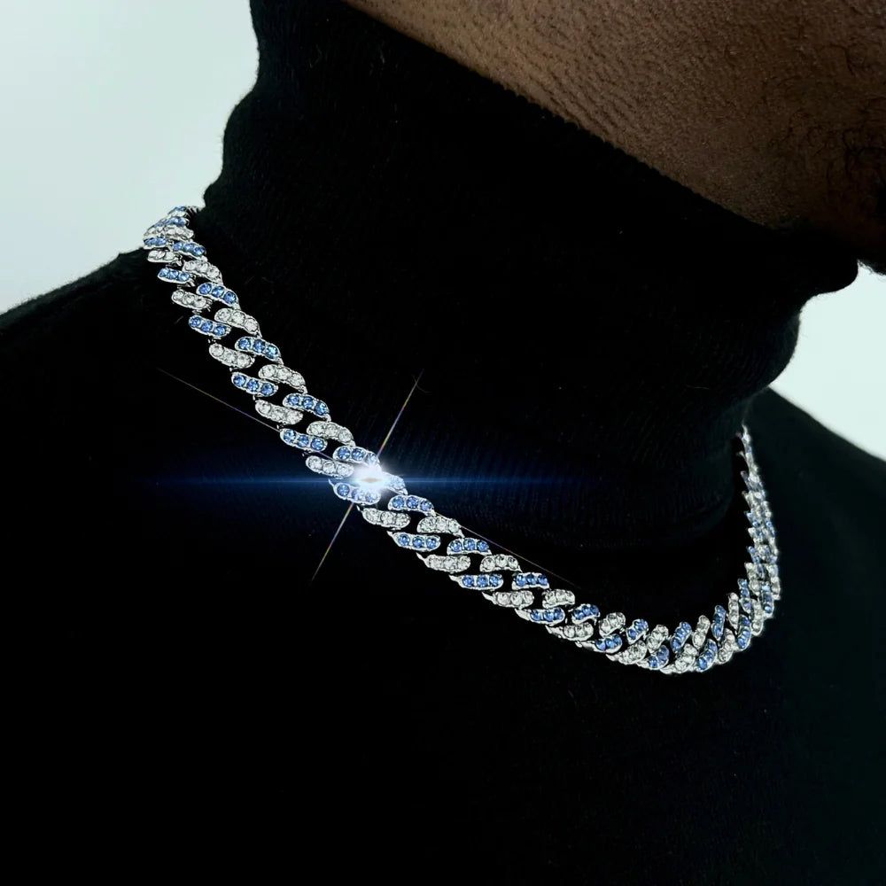 High-Quality Diamond Chain