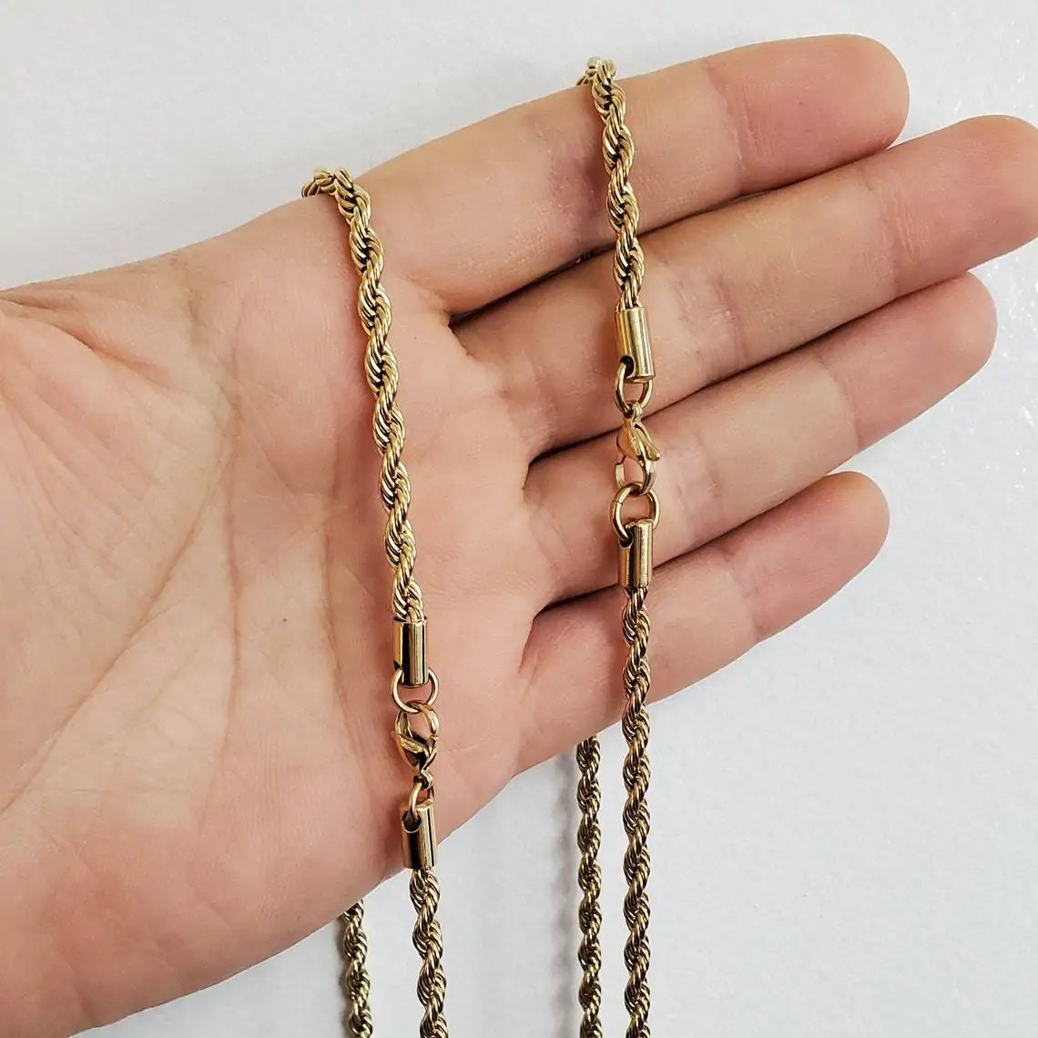 Twisted Chain Necklace